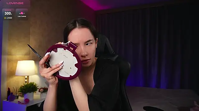 Amely Young online show from 12-22-24, 02:06