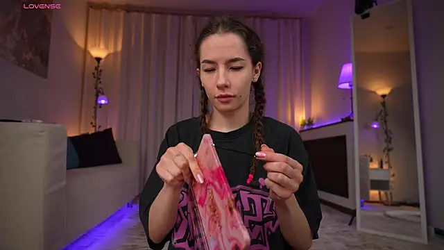 Amely Young online show from 05-10-26, 02:17
