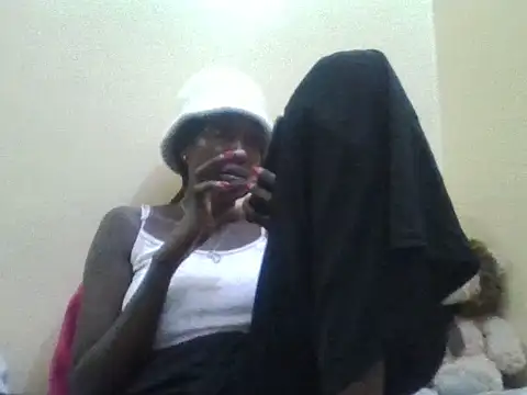 Snapshot of Pretty_ellahh chatting on 02-06-25, 04:47 Pretty ellahh online show from 02-06-25, 04:47