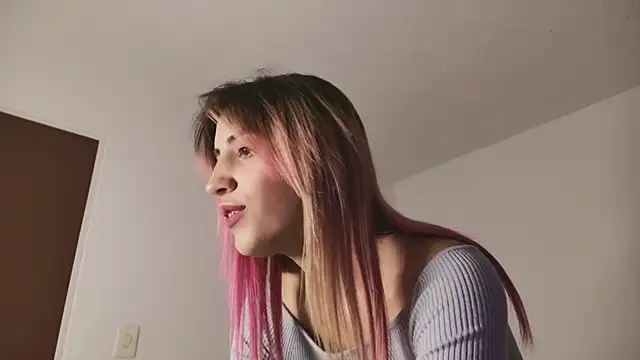 linnie  online show from 03-07-25, 04:35