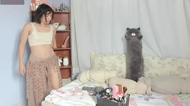 Snapshot of linnie_ chatting on 07-14-26, 08:14 linnie online show from 07-14-26, 08:14