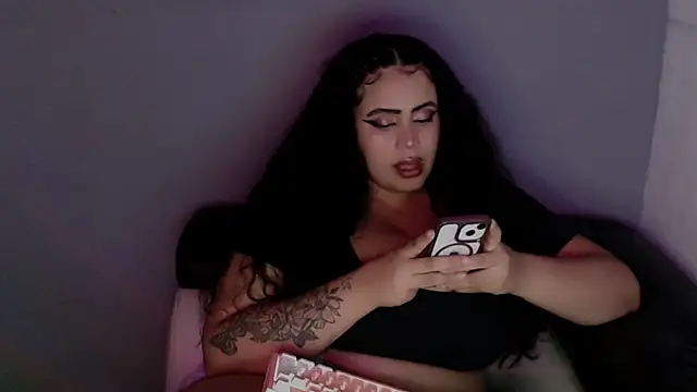 Emmacamille online show from 10-22-25, 12:11