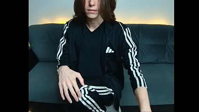 Snapshot of kobeny chatting on 02-20-25, 10:48 kobeny online show from 02-20-25, 10:48