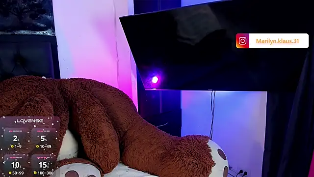 Maryonthemoon online show from 11-23-25, 11:21