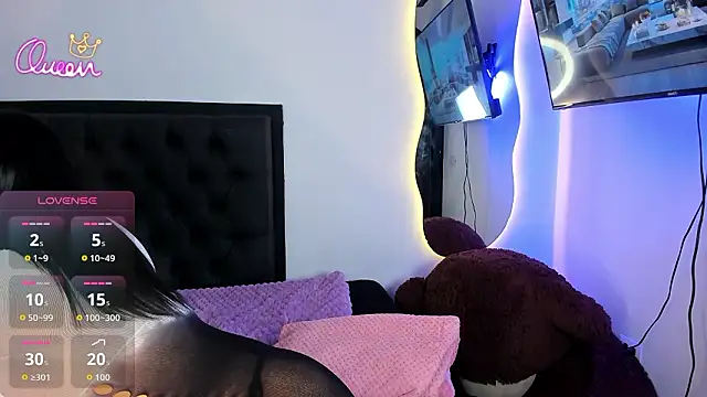 Snapshot of Maryonthemoon chatting on 03-24-26, 01:10 Maryonthemoon online show from 03-24-26, 01:10