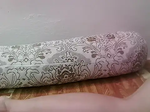 Snapshot of -SingleMom- chatting on 09-24-25, 06:17 -SingleMom- online show from 09-24-25, 06:17