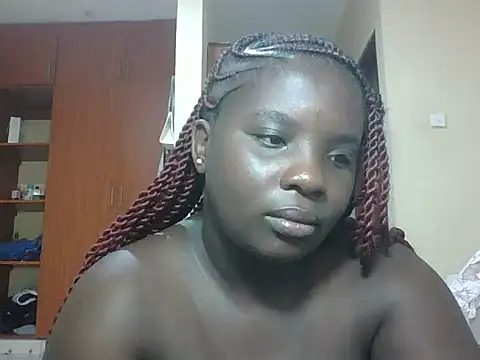 hotebbbyy online show from 02-12-26, 12:38
