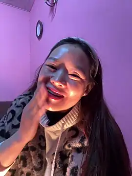 Snapshot of Hellen_111 chatting on 01-13-25, 02:11 Hellen 111 online show from 01-13-25, 02:11