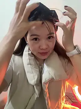 Snapshot of Hellen_111 chatting on 02-03-25, 03:53 Hellen 111 online show from 02-03-25, 03:53