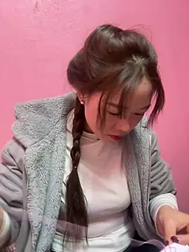 Snapshot of Hellen_111 chatting on 02-27-25, 12:56 Hellen 111 online show from 02-27-25, 12:56