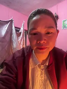 Snapshot of Hellen_111 chatting on 03-04-25, 02:53 Hellen 111 online show from 03-04-25, 02:53