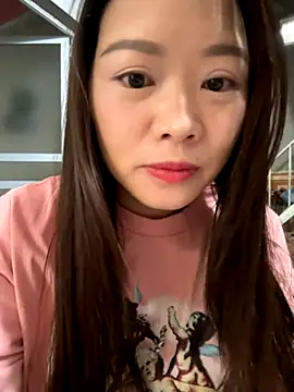 Snapshot of Hellen_111 chatting on 10-27-25, 03:21 Hellen 111 online show from 10-27-25, 03:21