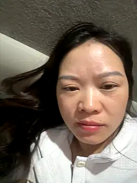 Snapshot of Hellen_111 chatting on 11-02-25, 11:51 Hellen 111 online show from 11-02-25, 11:51