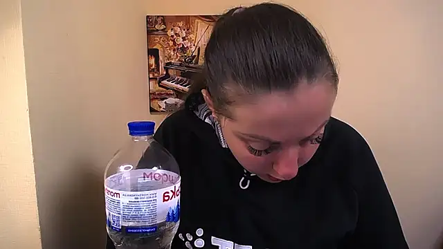 Snapshot of _Annabelle_Lee chatting on 10-10-25, 06:23 Annabelle Lee online show from 10-10-25, 06:23