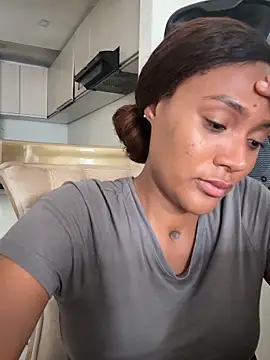 Snapshot of KyaraMiller chatting on 03-20-26, 08:46 KyaraMiller online show from 03-20-26, 08:46