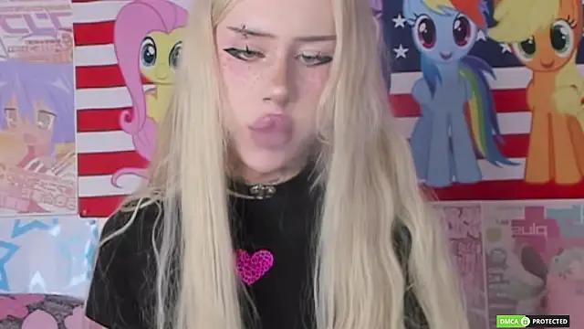 Snapshot of Joy_Barker chatting on 02-20-26, 01:11 Joy Barker online show from 02-20-26, 01:11