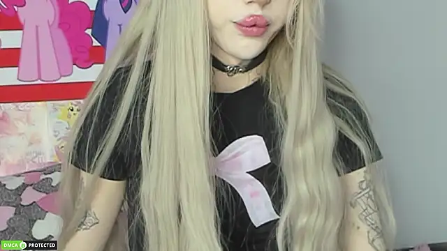 Snapshot of Joy_Barker chatting on 03-08-26, 01:15 Joy Barker online show from 03-08-26, 01:15