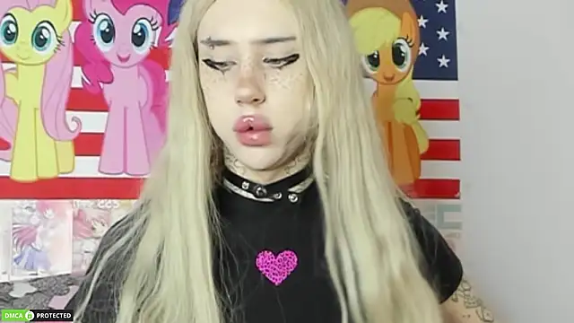 Snapshot of Joy_Barker chatting on 03-16-26, 08:18 Joy Barker online show from 03-16-26, 08:18