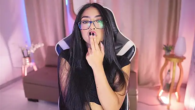 Sara albrecht online show from 01-13-25, 03:58