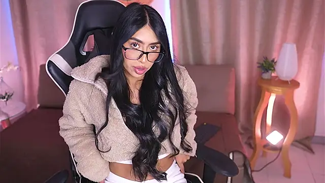 Sara albrecht online show from 01-29-25, 01:07