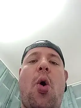 Snapshot of lobito1997 chatting on 02-23-25, 01:21 lobito1997 online show from 02-23-25, 01:21