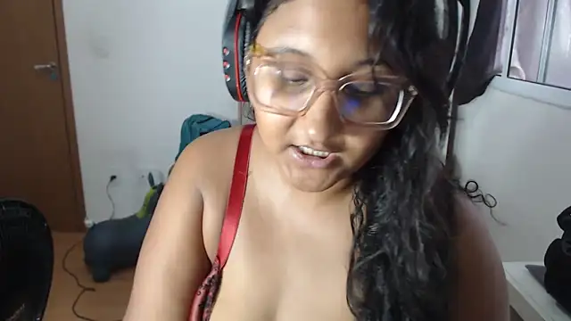 Snapshot of littlejady chatting on 02-25-26, 02:37 littlejady online show from 02-25-26, 02:37