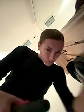 KateRedgar online show from 09-25-25, 12:42