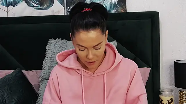 tanyagrey online show from 12-04-24, 10:35