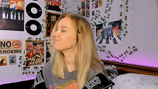 Snapshot of AliciaParkerf chatting on 12-13-24, 12:20 AliciaParkerf online show from 12-13-24, 12:20
