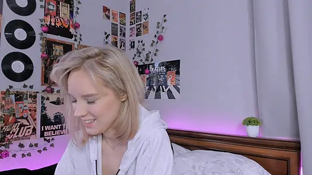 Snapshot of AliciaParkerf chatting on 01-18-25, 11:44 AliciaParkerf online show from 01-18-25, 11:44