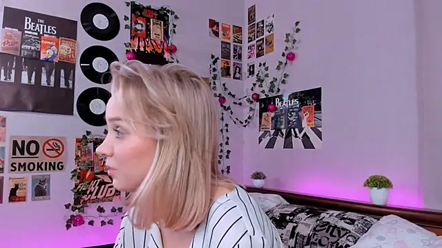 Snapshot of AliciaParkerf chatting on 01-20-25, 11:43 AliciaParkerf online show from 01-20-25, 11:43