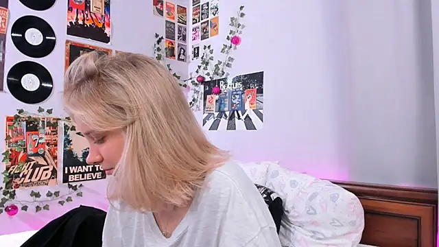 Snapshot of AliciaParkerf chatting on 02-12-25, 08:29 AliciaParkerf online show from 02-12-25, 08:29
