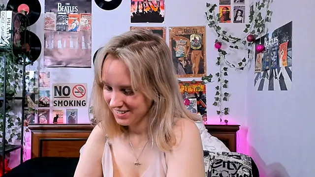 Snapshot of AliciaParkerf chatting on 02-28-25, 09:12 AliciaParkerf online show from 02-28-25, 09:12