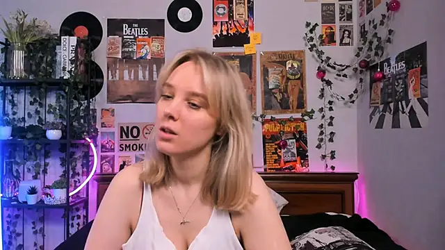 Snapshot of AliciaParkerf chatting on 03-13-25, 08:22 AliciaParkerf online show from 03-13-25, 08:22