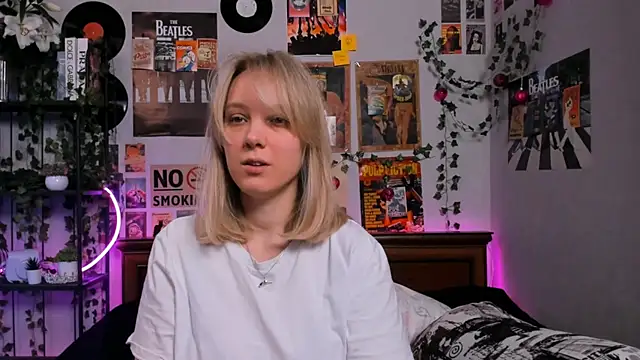 Snapshot of AliciaParkerf chatting on 03-20-25, 08:40 AliciaParkerf online show from 03-20-25, 08:40
