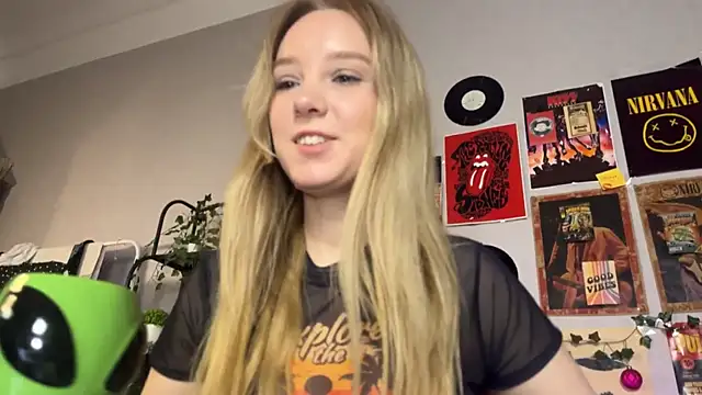 Snapshot of AliciaParkerf chatting on 09-12-25, 09:15 AliciaParkerf online show from 09-12-25, 09:15