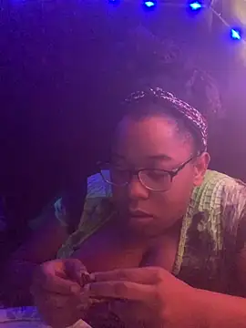 bustypothead online show from 12-22-24, 09:33