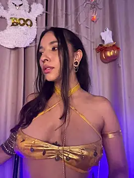 Snapshot of ThaliaRivera_ chatting on 10-24-25, 04:09 ThaliaRivera online show from 10-24-25, 04:09