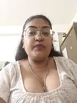 LAVERNIYA  online show from 09-09-25, 12:37