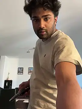 Snapshot of blackboy93ita chatting on 03-05-25, 09:27 blackboy93ita online show from 03-05-25, 09:27