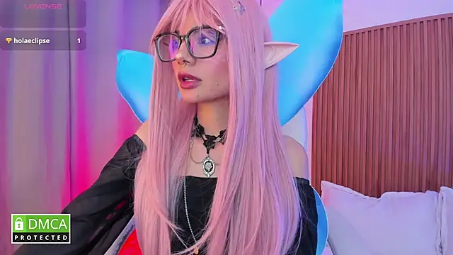 Snapshot of sophiecherry_ chatting on 10-31-25, 07:31 sophiecherry online show from 10-31-25, 07:31