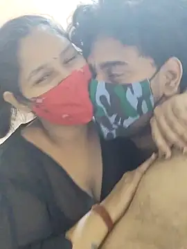 Snapshot of IND_COUPLE1 chatting on 12-08-24, 12:08 IND COUPLE1 online show from 12-08-24, 12:08