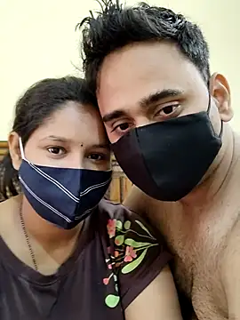 Snapshot of IND_COUPLE1 chatting on 02-08-25, 06:01 IND COUPLE1 online show from 02-08-25, 06:01