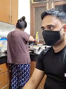 Snapshot of IND_COUPLE1 chatting on 02-20-25, 04:25 IND COUPLE1 online show from 02-20-25, 04:25