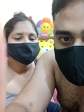 Snapshot of IND_COUPLE1 chatting on 03-01-25, 08:31 IND COUPLE1 online show from 03-01-25, 08:31