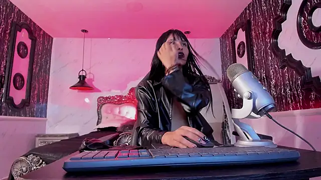 NAILAHARD online show from 12-28-24, 05:25