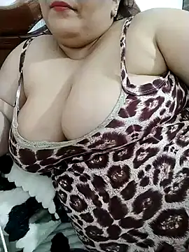 Snapshot of DALO3A85 chatting on 10-11-25, 10:30 DALO3A85 online show from 10-11-25, 10:30