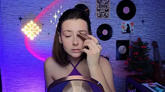 GloriaElmer online show from 12-13-24, 06:10