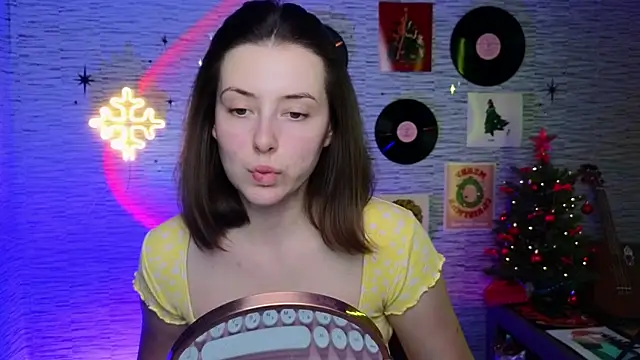 GloriaElmer online show from 12-18-24, 02:28