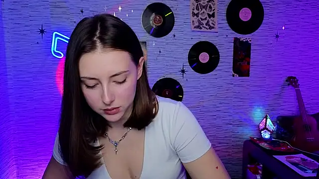 GloriaElmer online show from 02-17-25, 11:02
